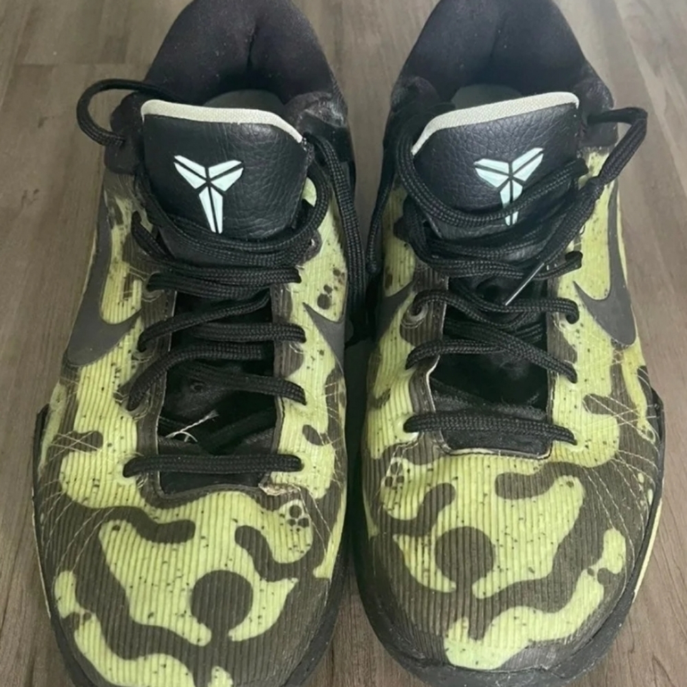 Kobe 7 system low poison dart frog 🐸